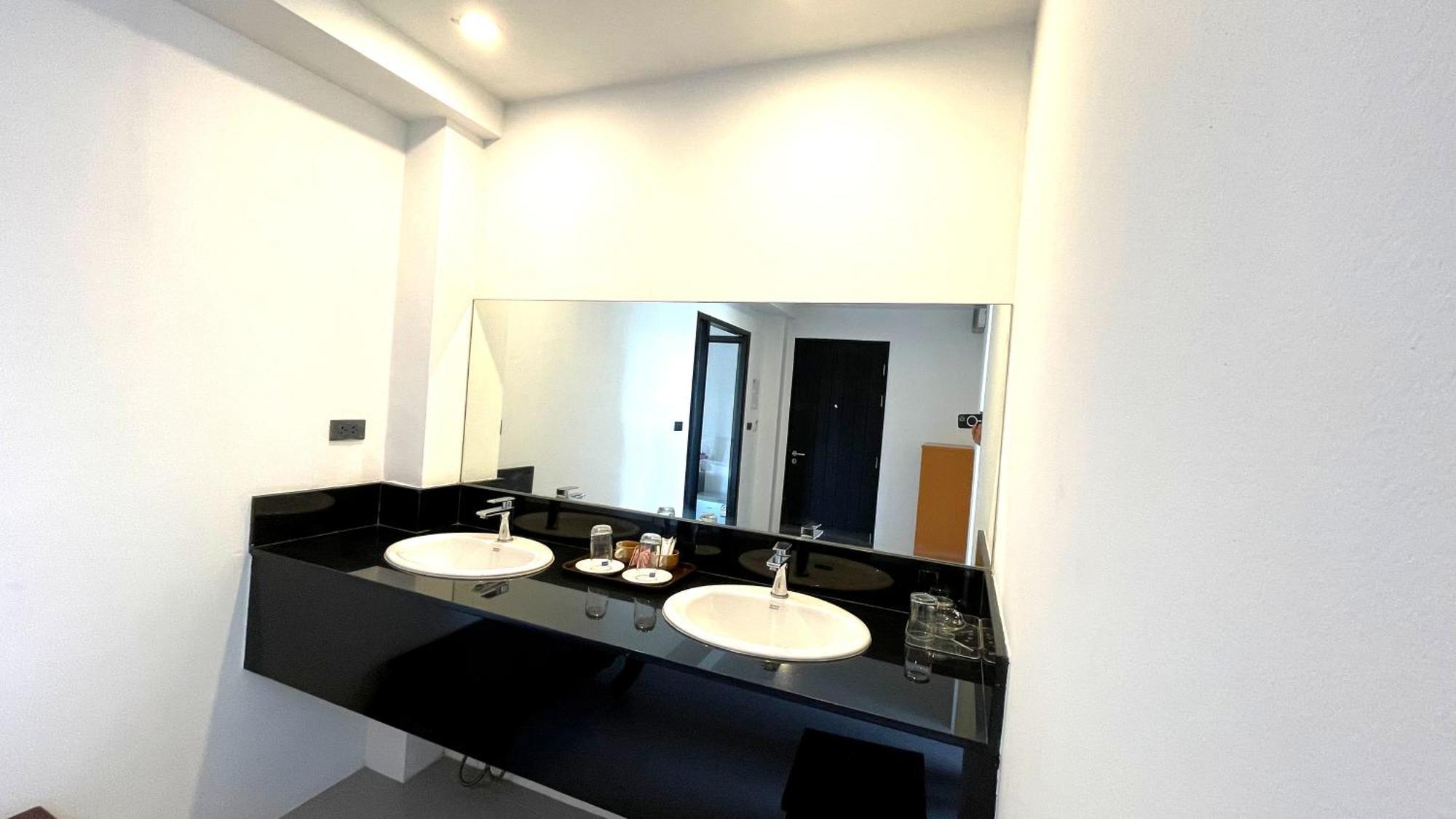 Rockstar Beach Apartments Bangrak Kültér fotó