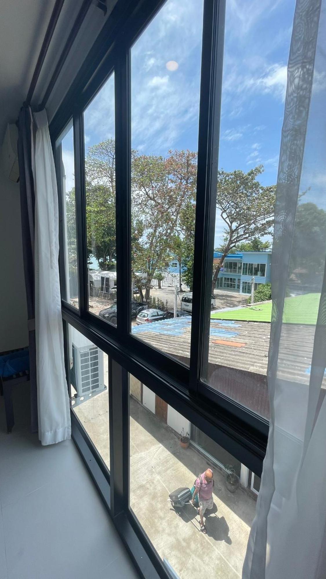 Rockstar Beach Apartments Bangrak Kültér fotó